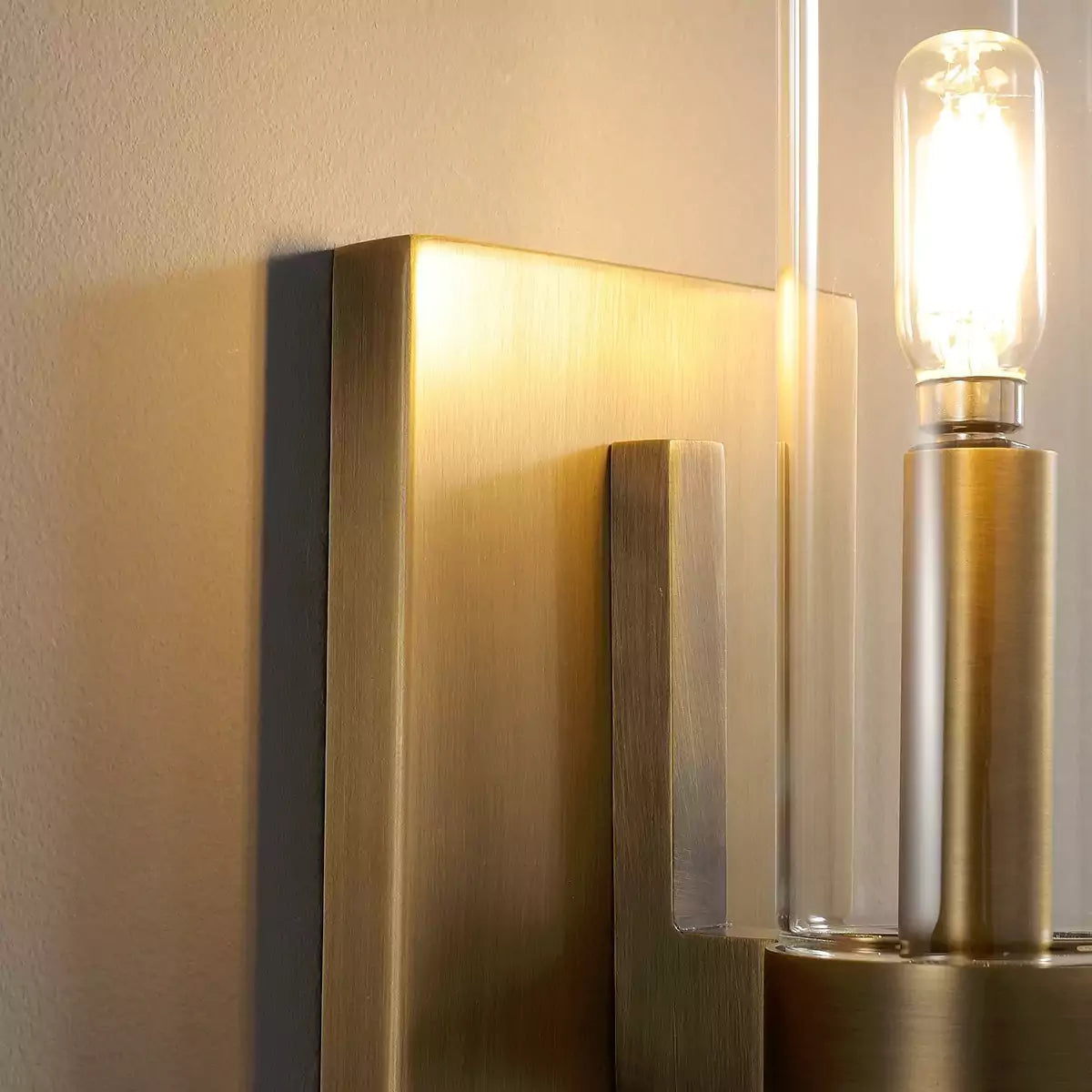 KL Ravella Wall Sconce