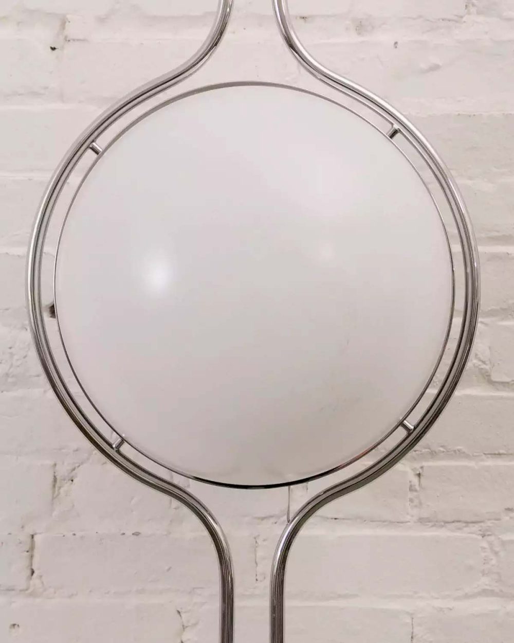 Zuru Floor To Ceiling Lamp