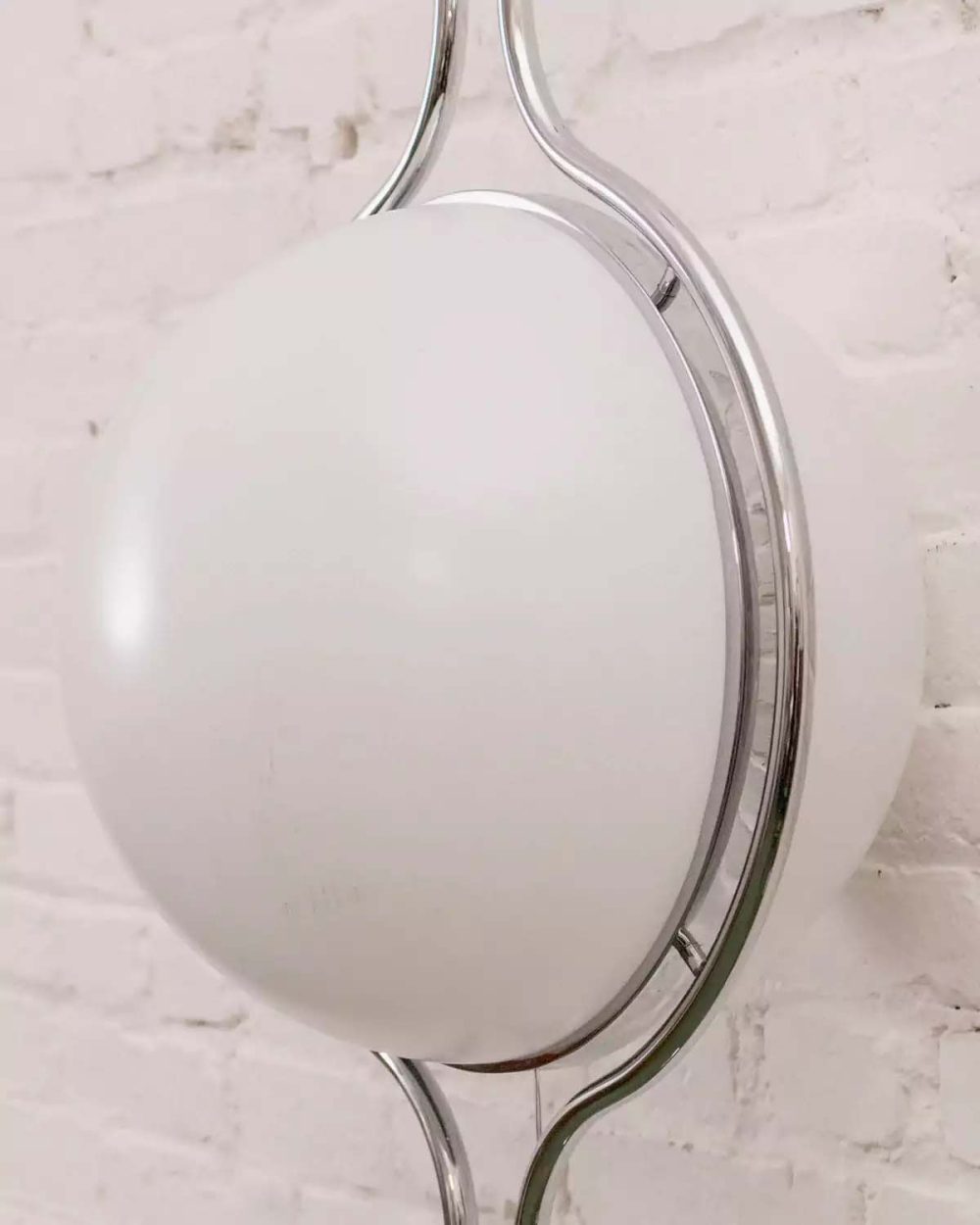Zuru Floor To Ceiling Lamp